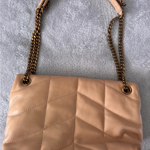 Authentic Yves Saint Laurent Beige Quilted Leather Shoulder Bag - Picture 2 of 16